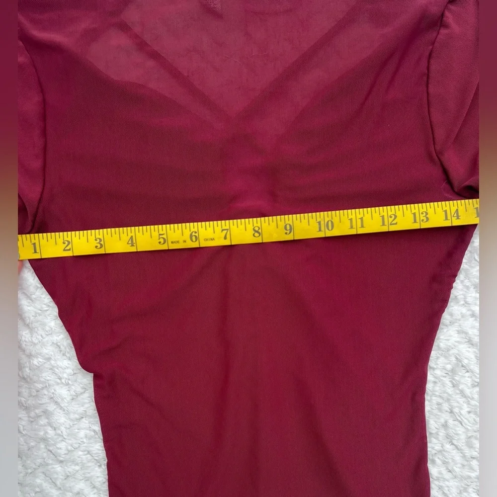 Willow + Root Sheer Maroon Short Sleeve Top Keyhole Ruching Detail - Picture 8 of 8
